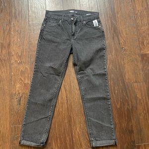 Women’s black Old Navy size 4 boyfriend jeans